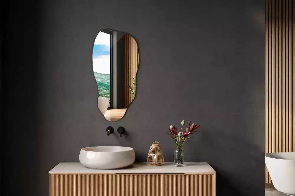 Miroir mural à forme organique