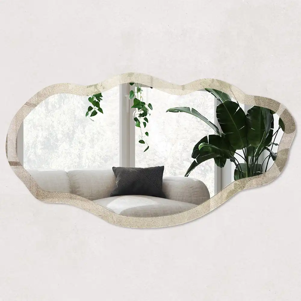 Miroir encadré à impression de forme irrégulière avec fond chaleureux