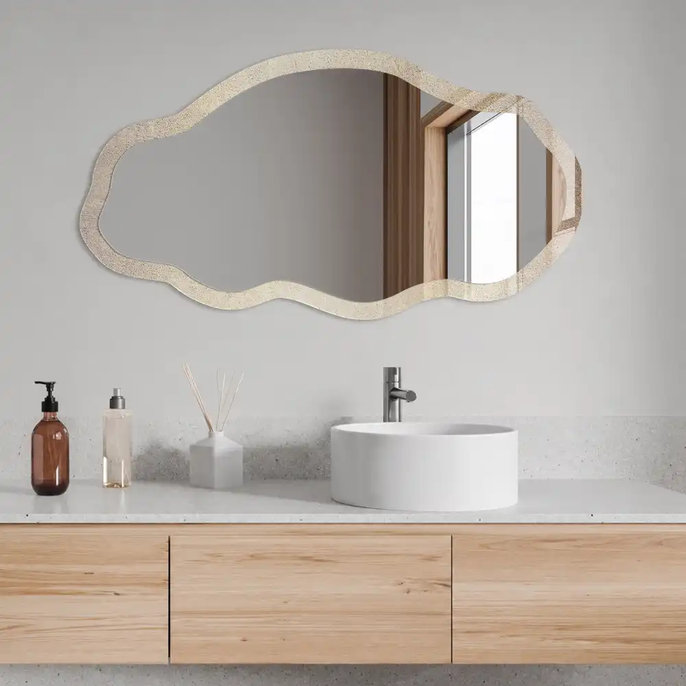 Miroir encadré à impression de forme irrégulière avec fond chaleureux