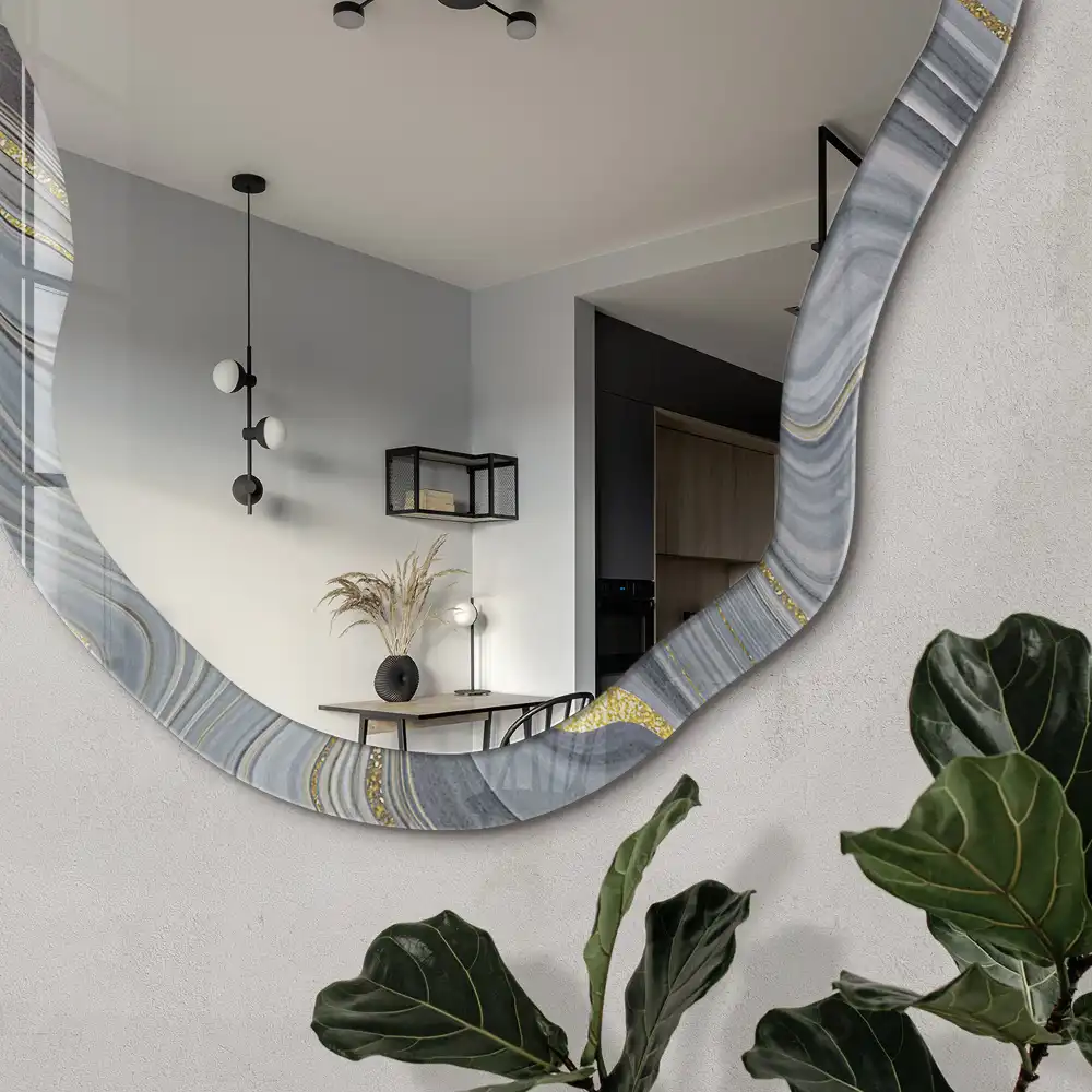 Miroir encadré avec impression de lignes effet marbre forme irrégulière