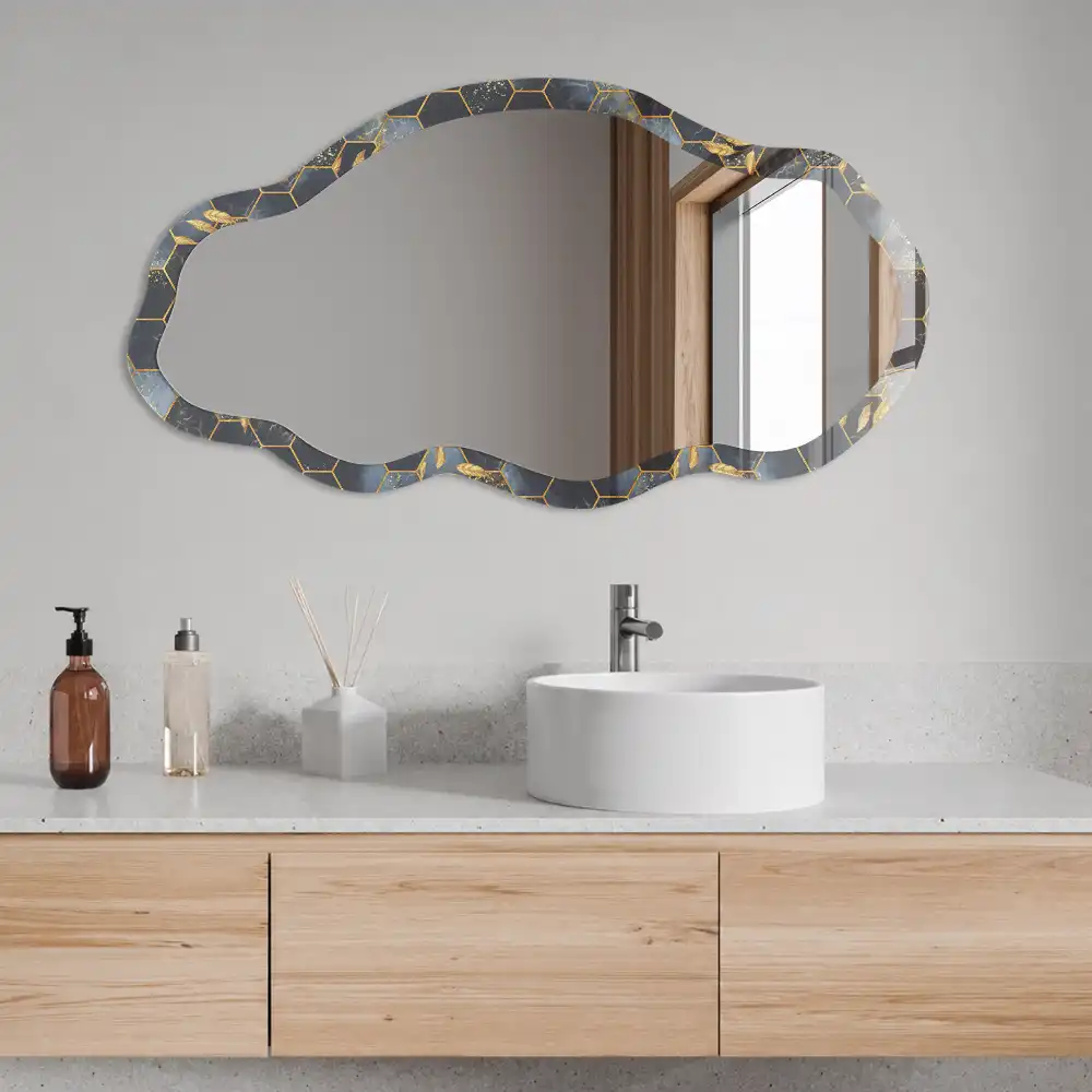 Miroir encadré à motif géométrique avec impression de forme irrégulière
