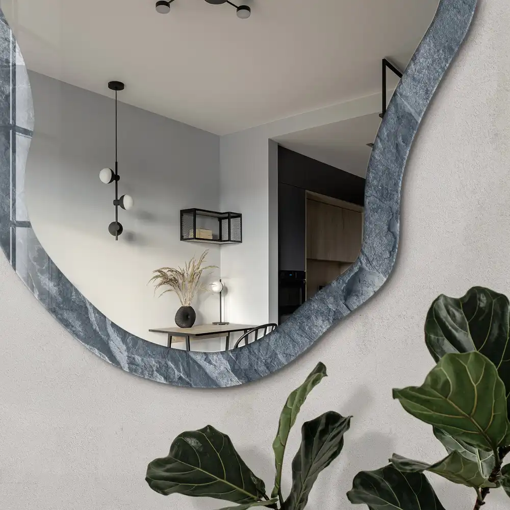Miroir encadré avec impression à motif de texture rocheuse de forme irrégulière