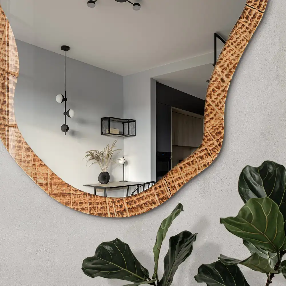 Miroir irrégulier à motif effet bois