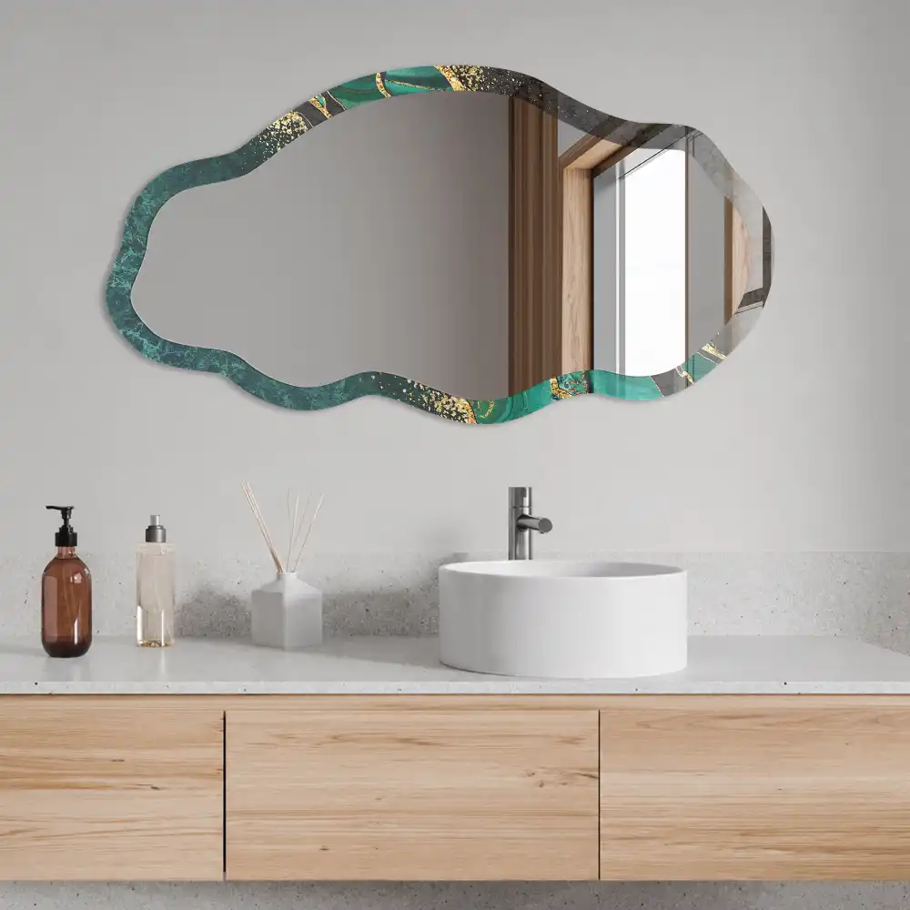 Miroir encadré à motif de rayures vertes et forme irrégulière