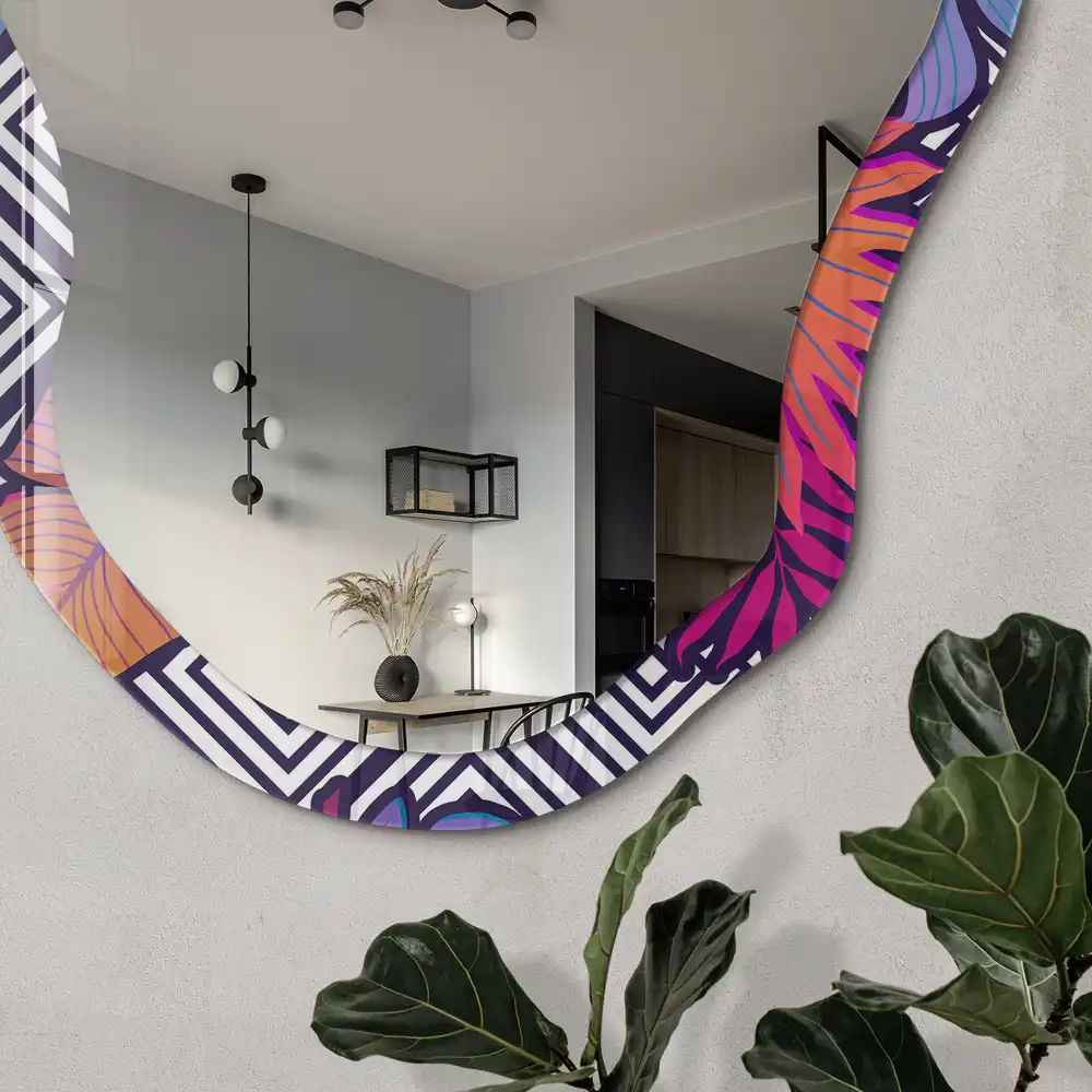 Miroir encadré à motif tropical et forme irrégulière