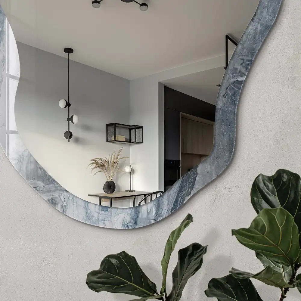 Miroir encadré avec impression motif marbre forme irrégulière