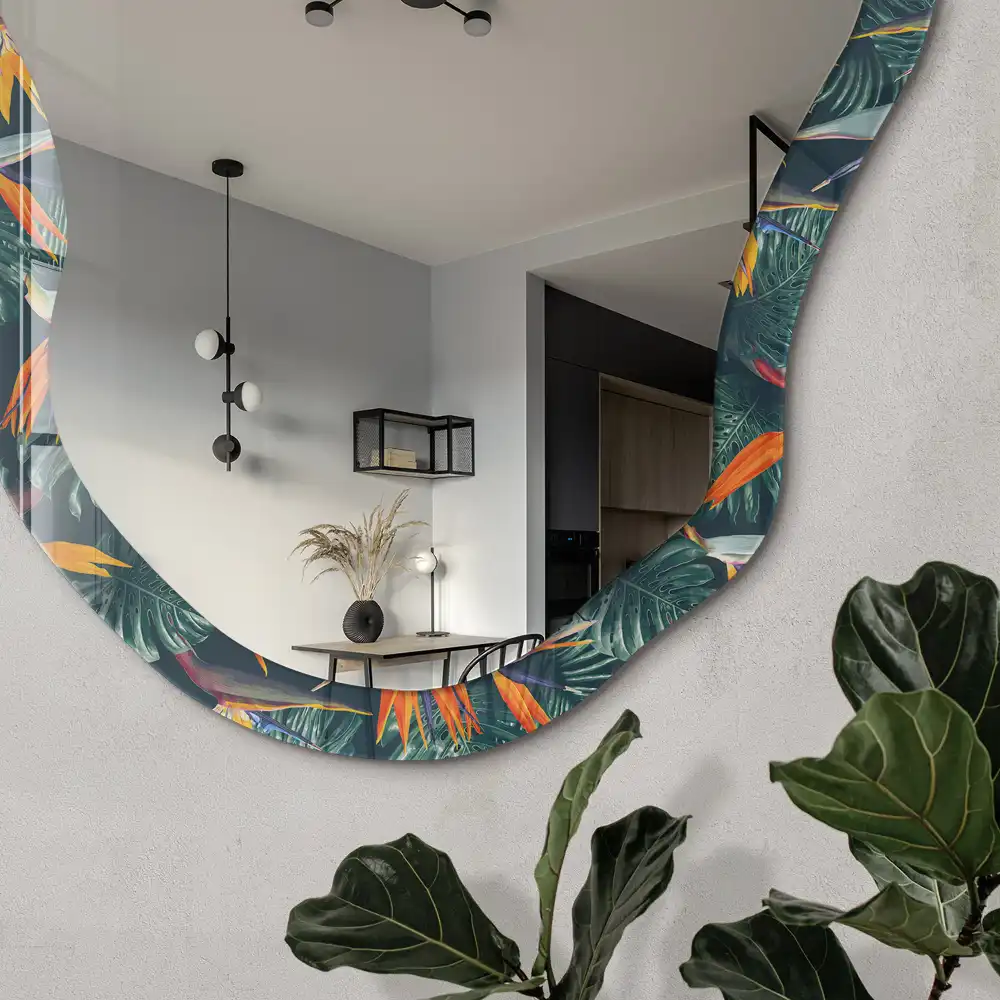 Miroir encadré à motif tropical et forme irrégulière