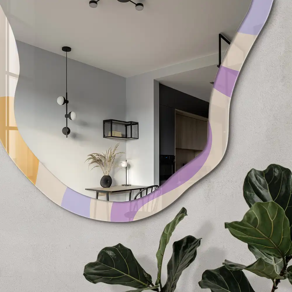 Miroir encadré à motif ondulé de forme irrégulière