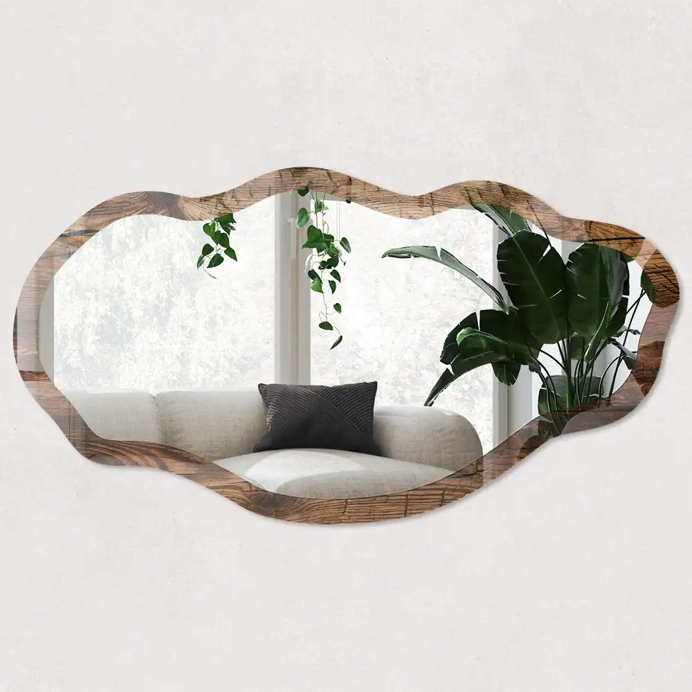 Miroir encadré de forme irrégulière avec structure en bois