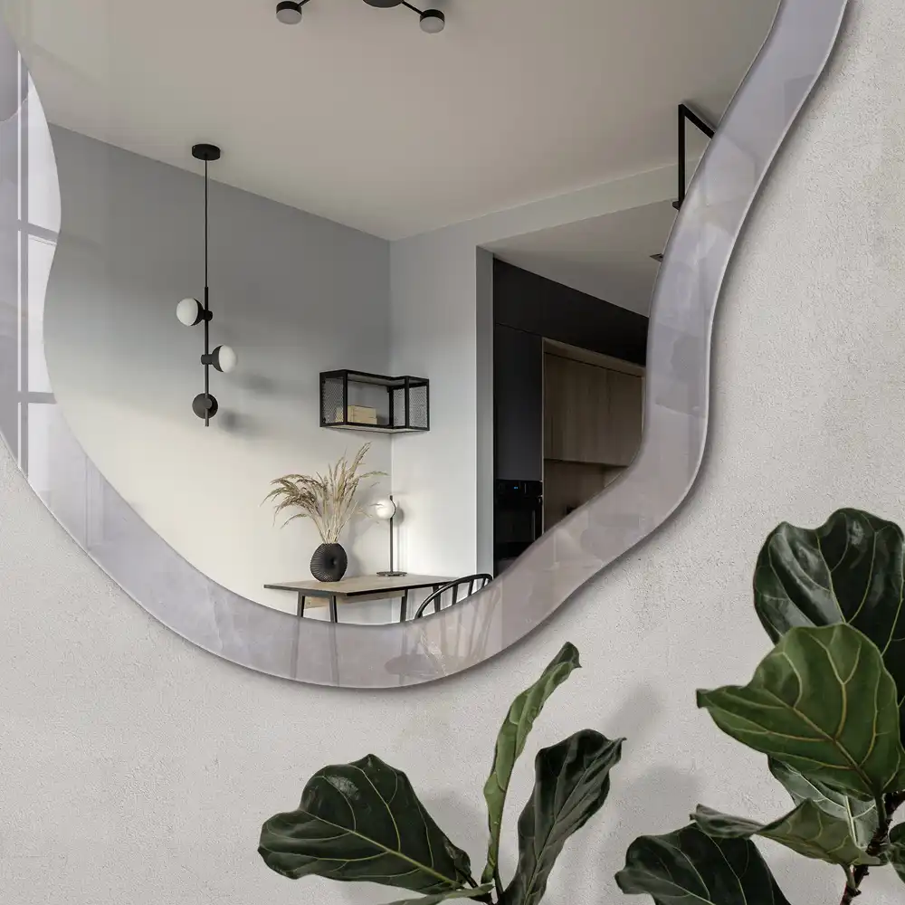Miroir encadré à impression de forme irrégulière en gris élégant