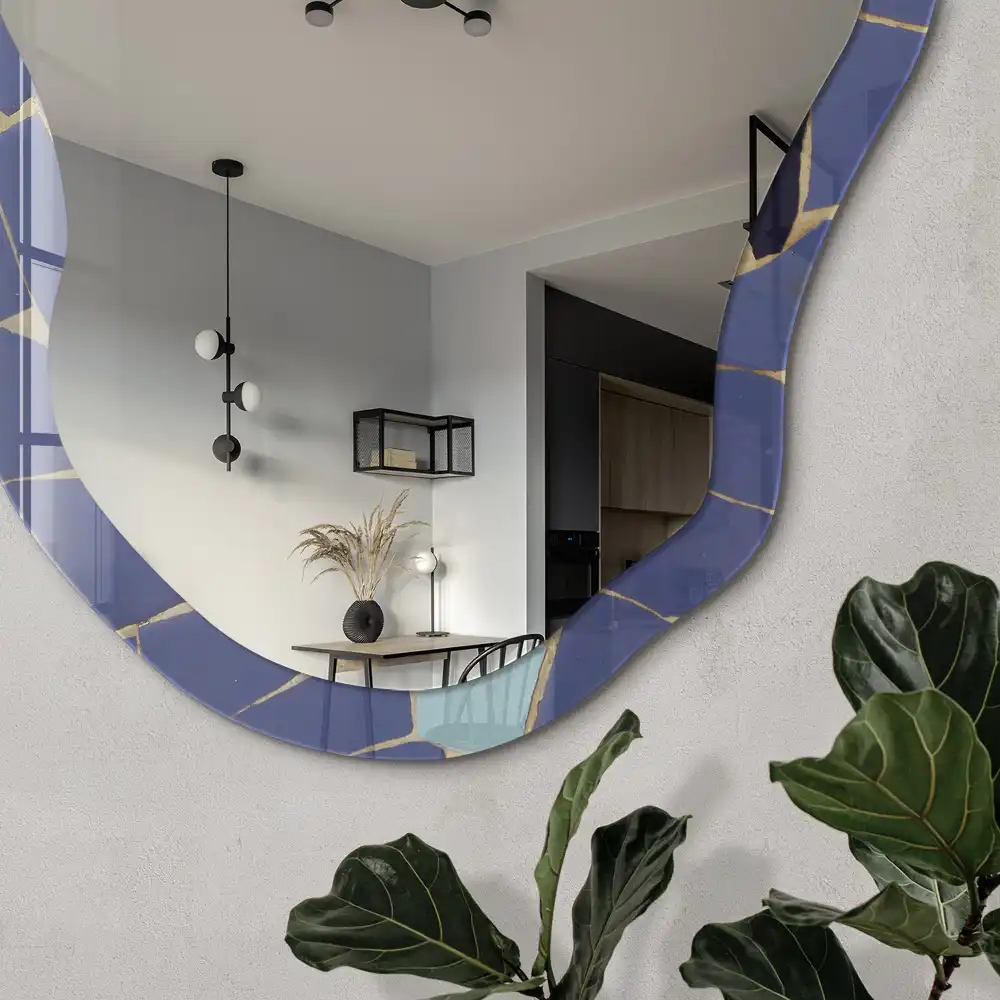 Miroir irrégulier à motif mosaïque bleue
