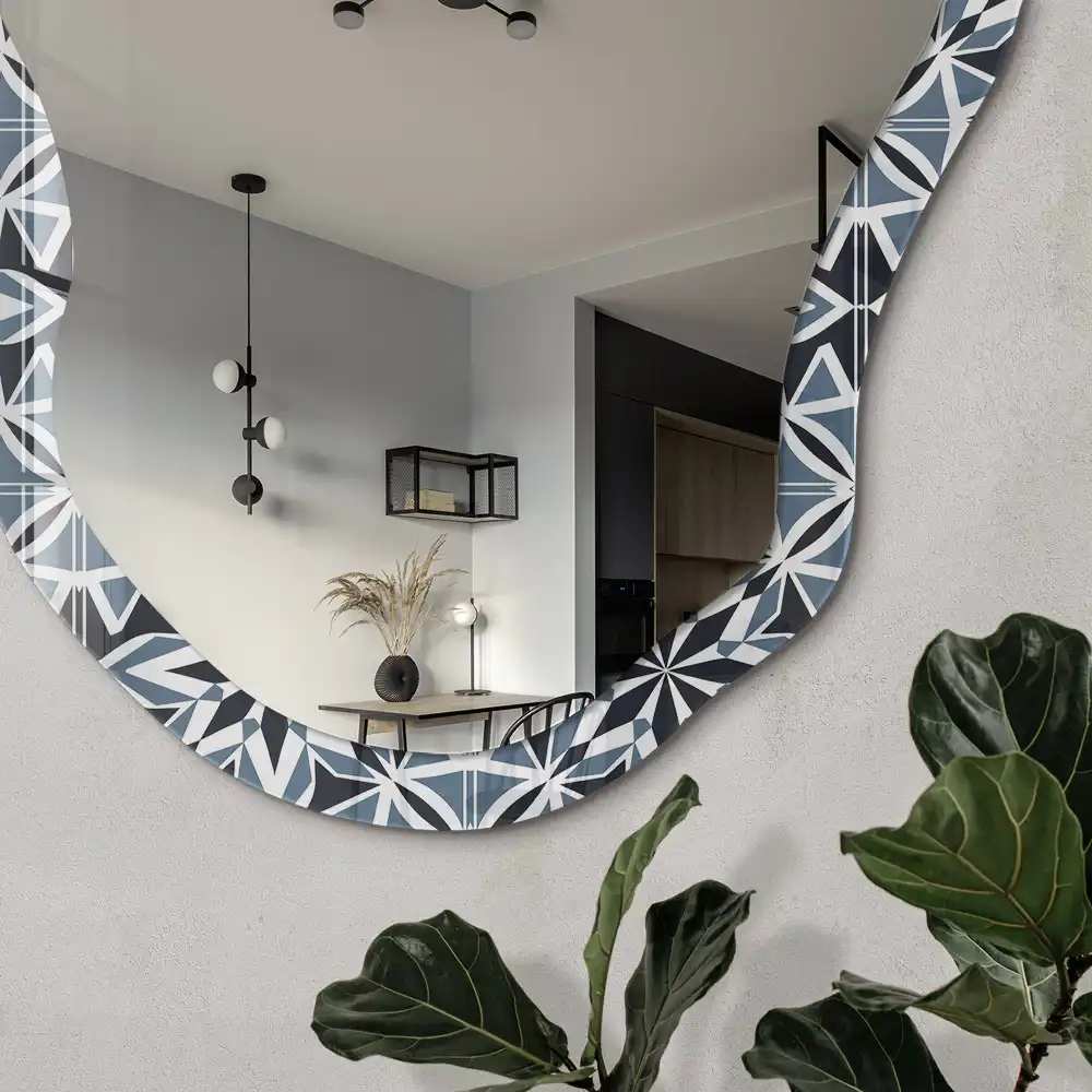 Miroir encadré à impression de fleurs géométriques aux formes irrégulières