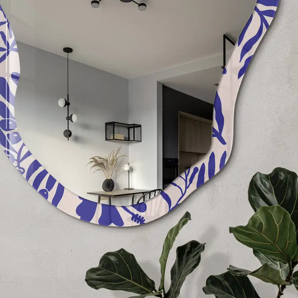 Miroir encadré à motif botanique tropical aux formes irrégulières