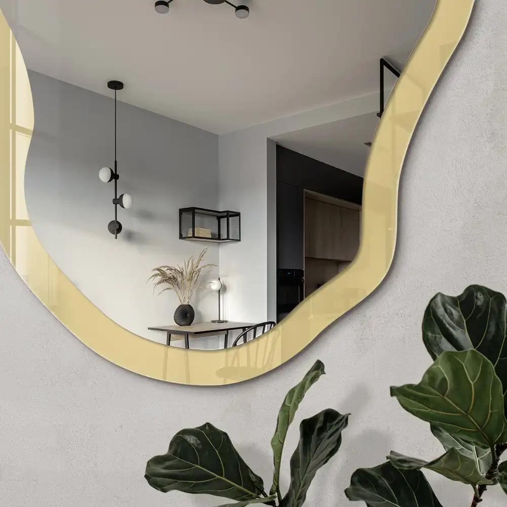Miroir irrégulier à impression jaune crème