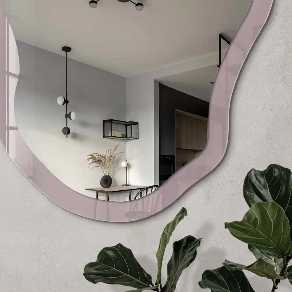 Miroir irrégulier avec impression violet pastel