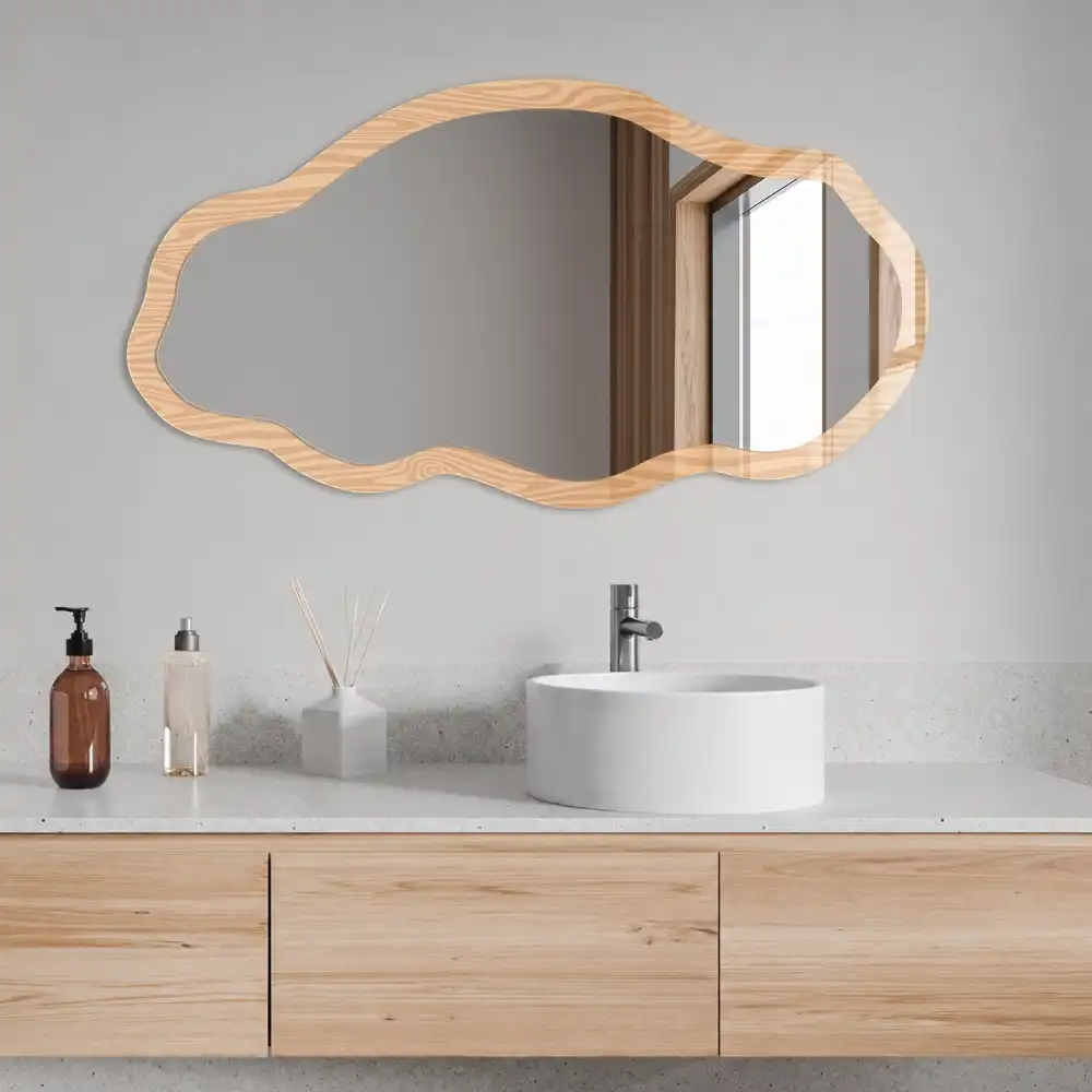 Miroir encadré avec impression effet bois forme irrégulière