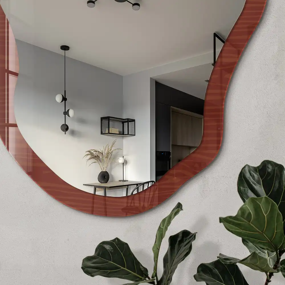 Miroir encadré avec impression effet bois forme irrégulière