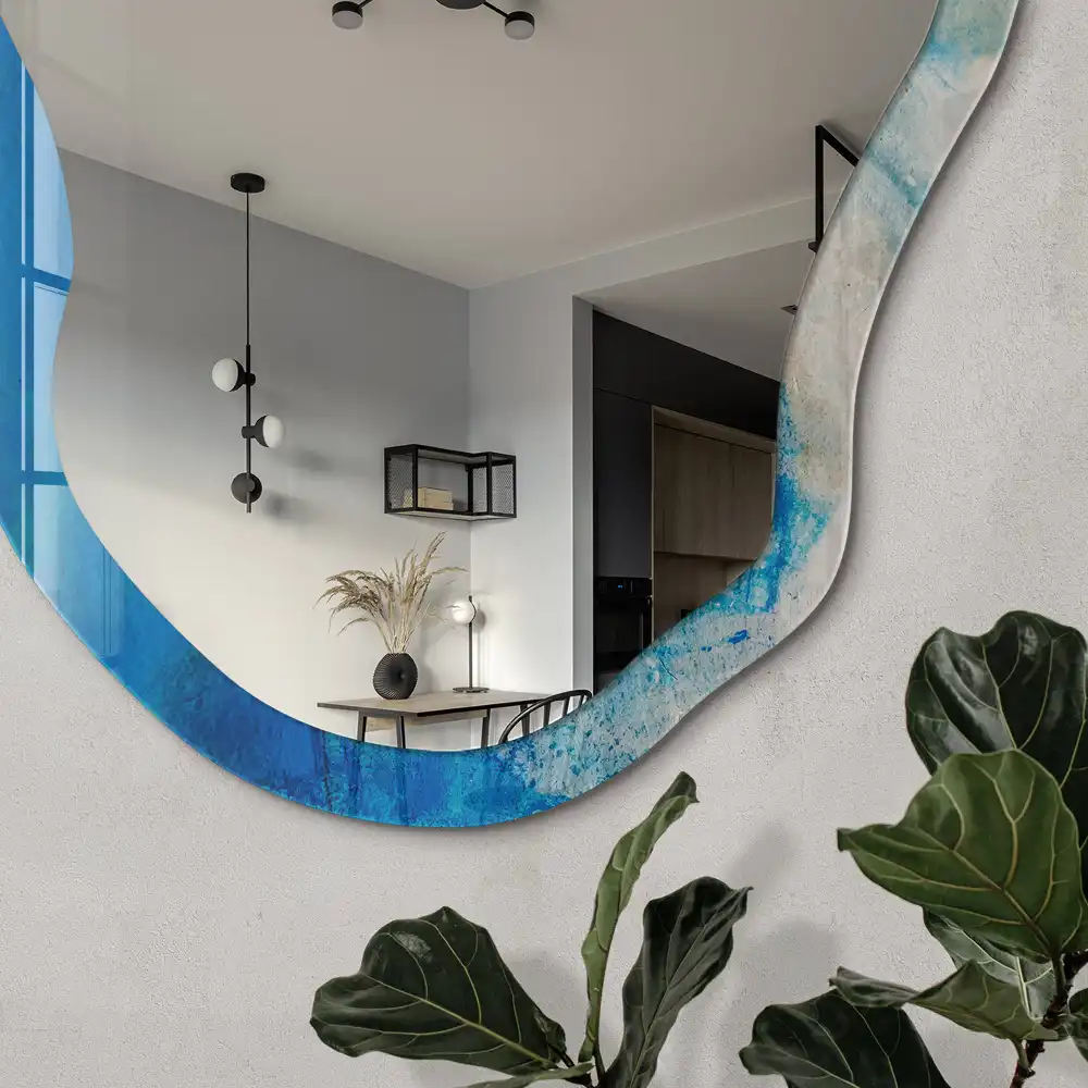 Miroir encadré à impression abstraite bleue de forme irrégulière