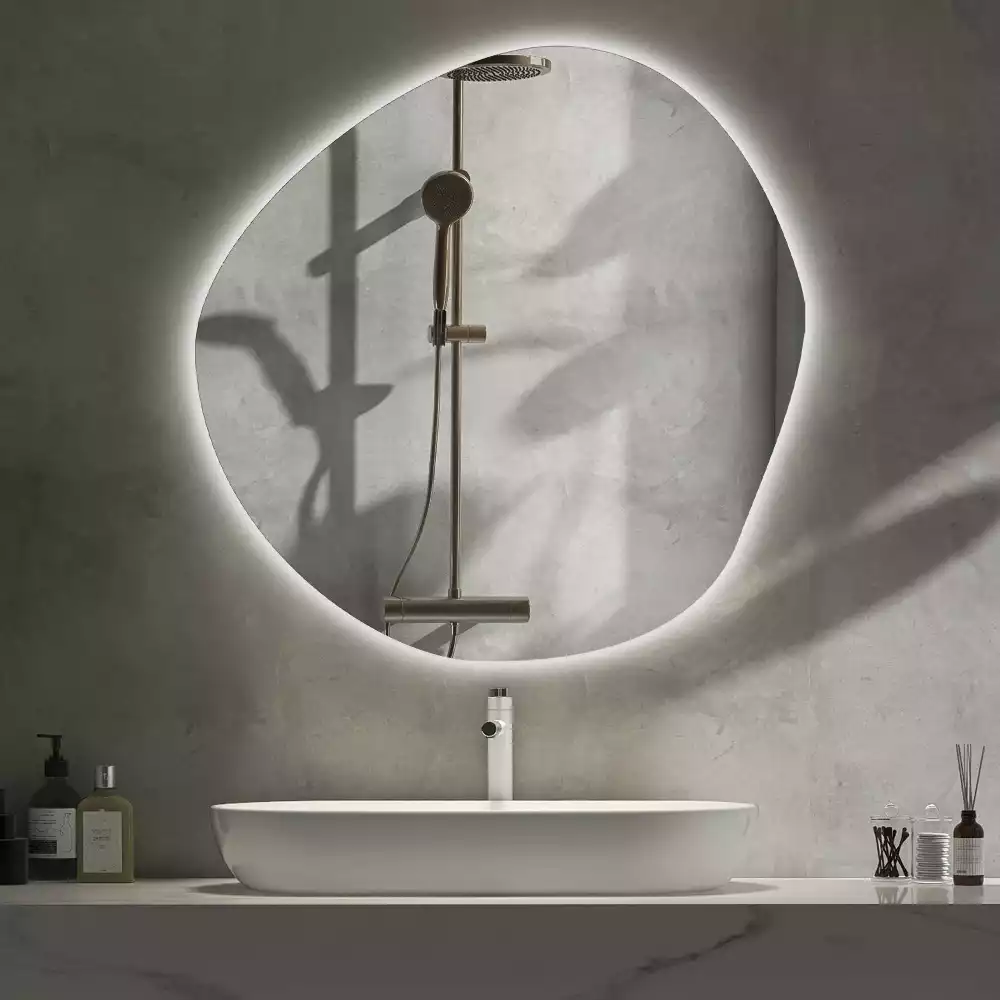 Miroir mural lumineux au design minimaliste et forme originale