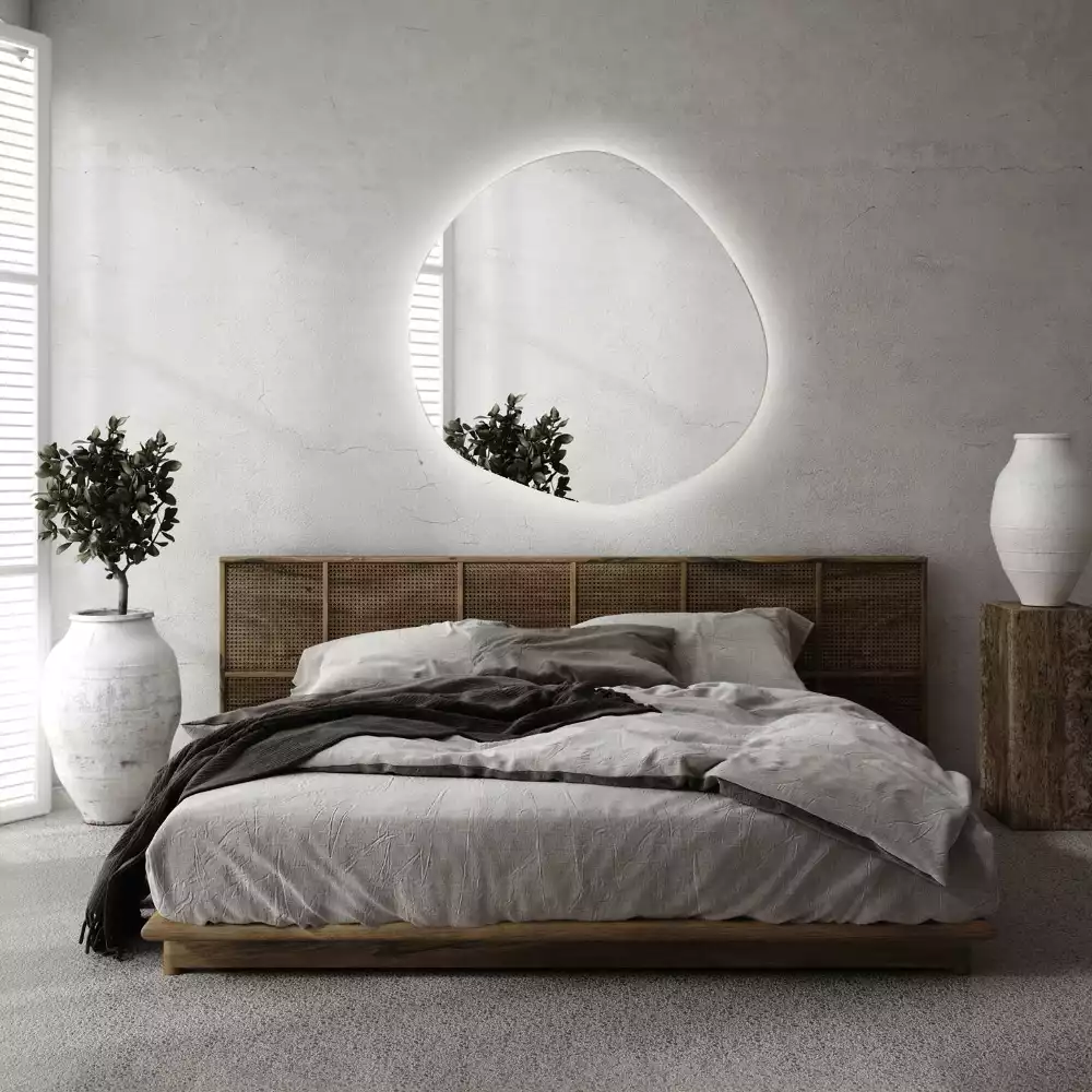 Miroir mural lumineux au design minimaliste et forme originale