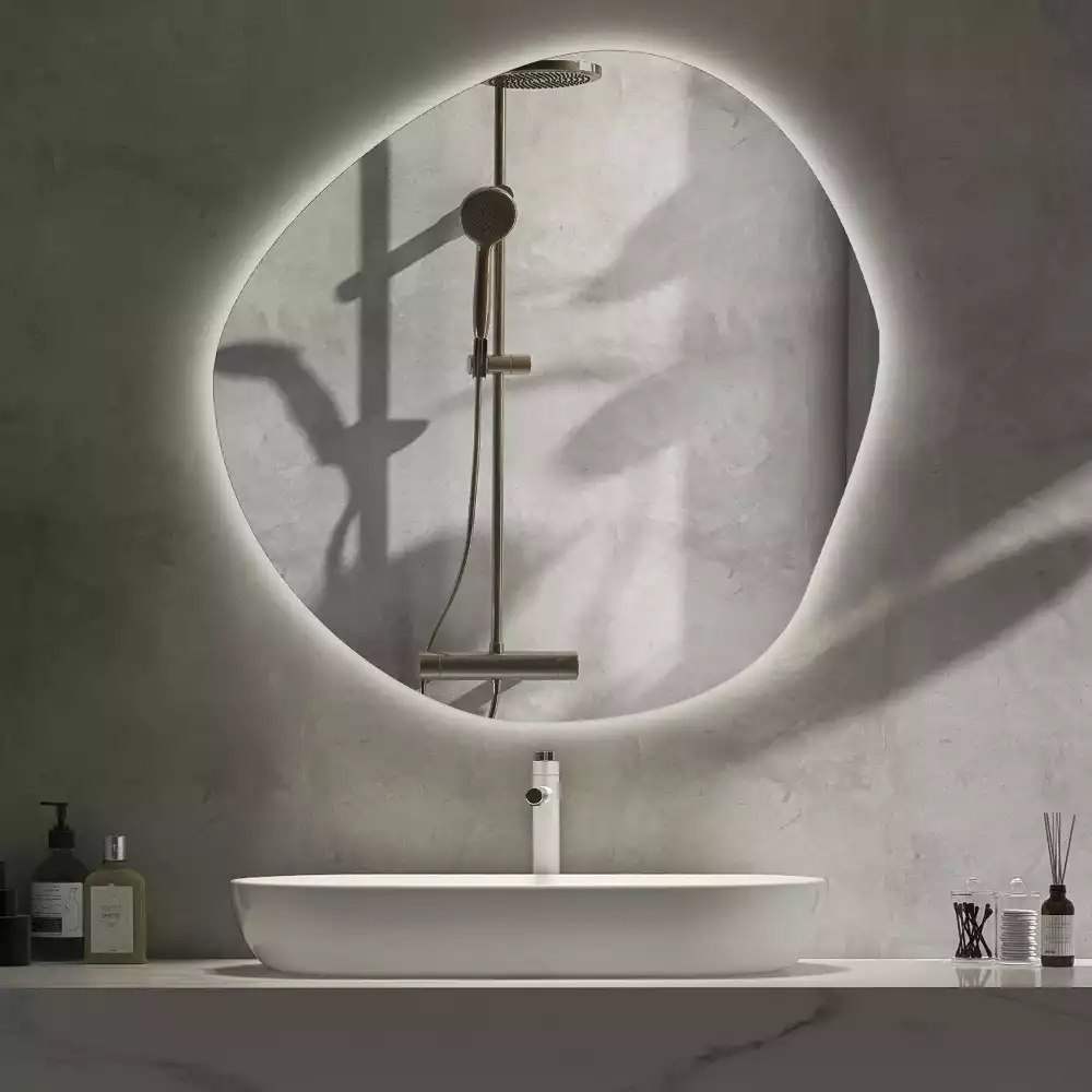 Miroir mural lumineux au design minimaliste et forme originale