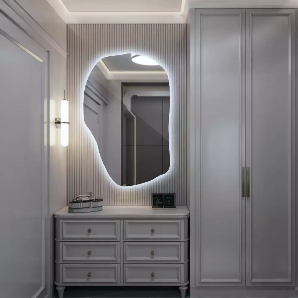 Miroir mural lumineux forme irrégulière