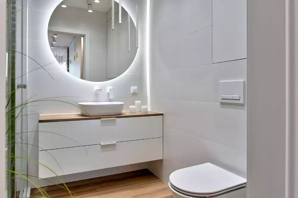 Miroir rond moderne avec éclairage LED par rétroéclairage