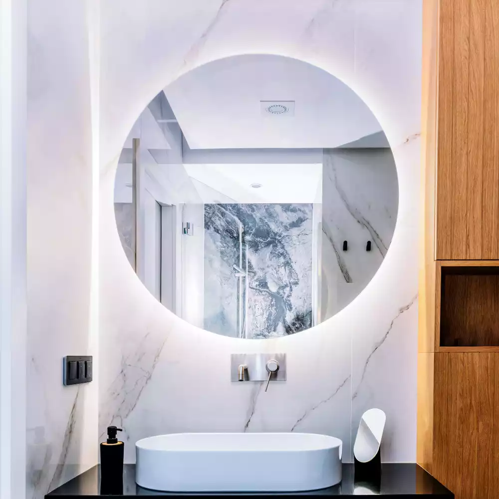 Miroir rond moderne avec éclairage LED par rétroéclairage
