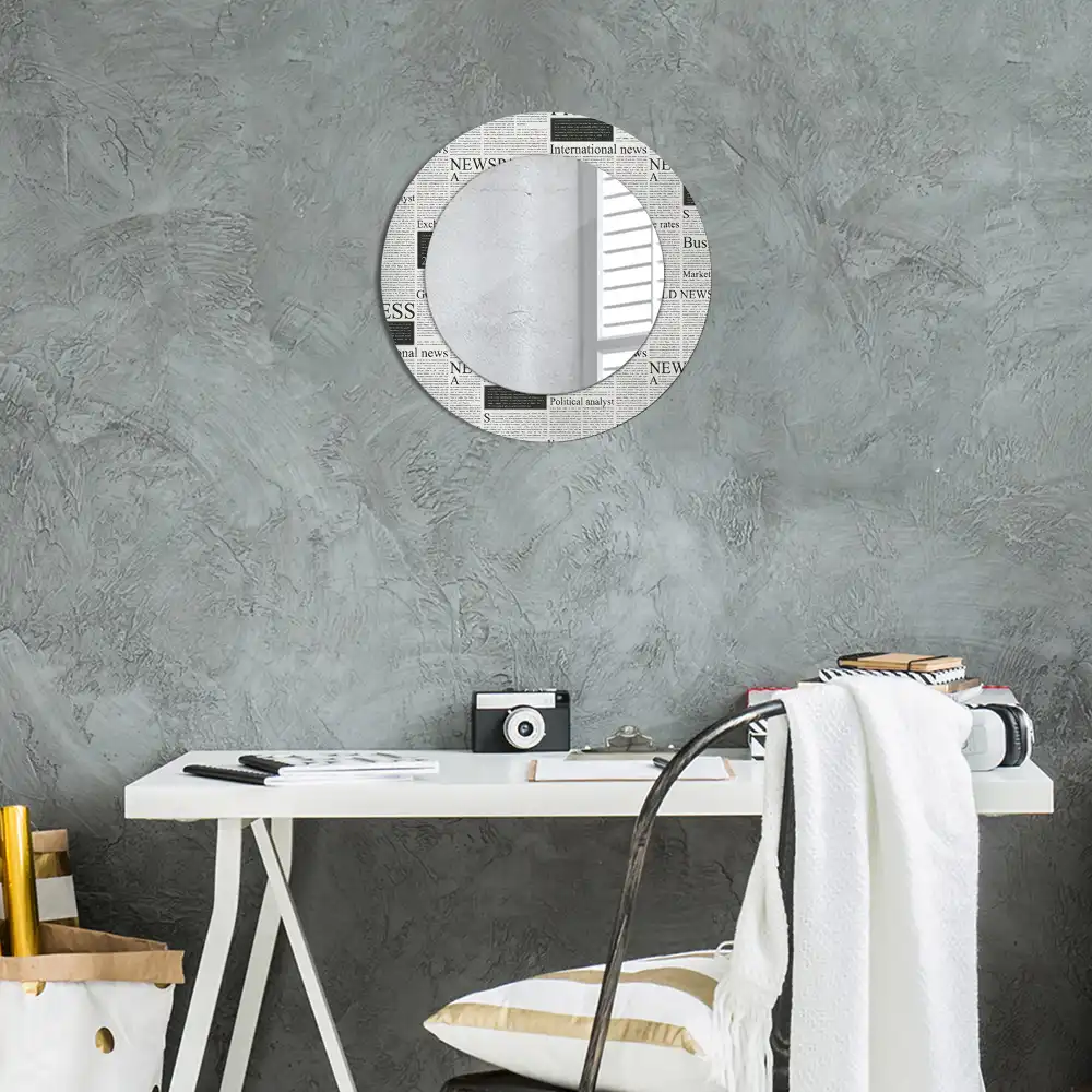 Miroir rond avec décoration pages de journal