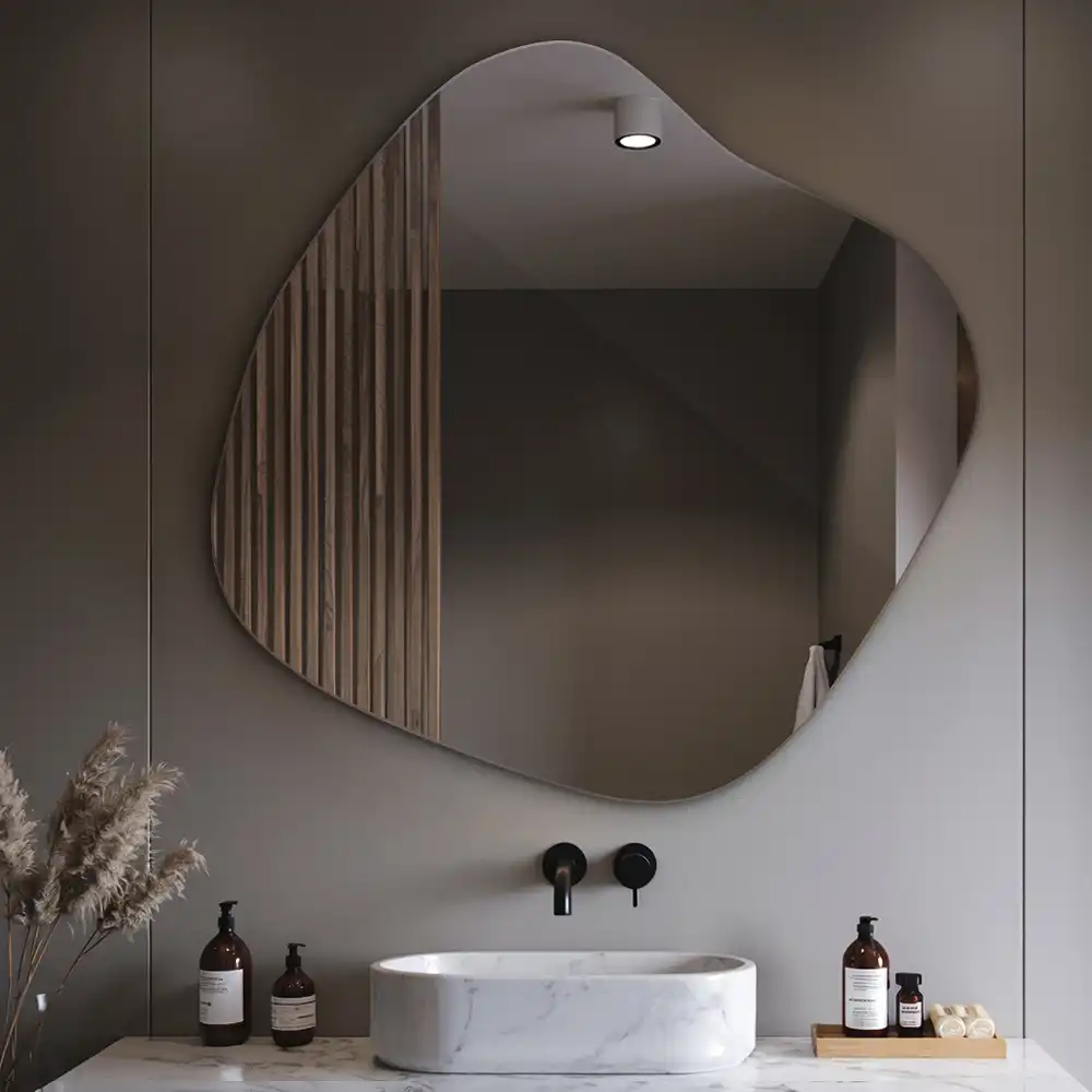 Miroir mural moderniste en forme de tache