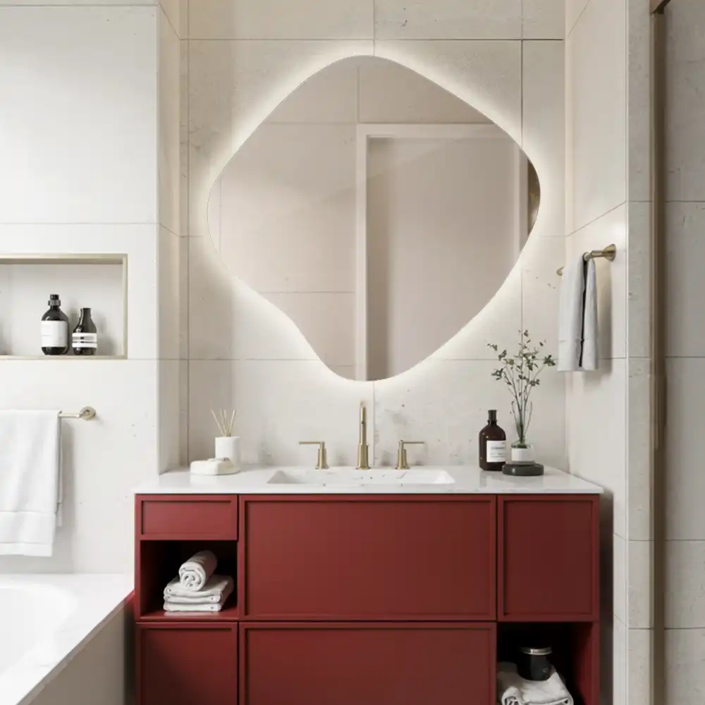 Miroir lumineux de forme organique
