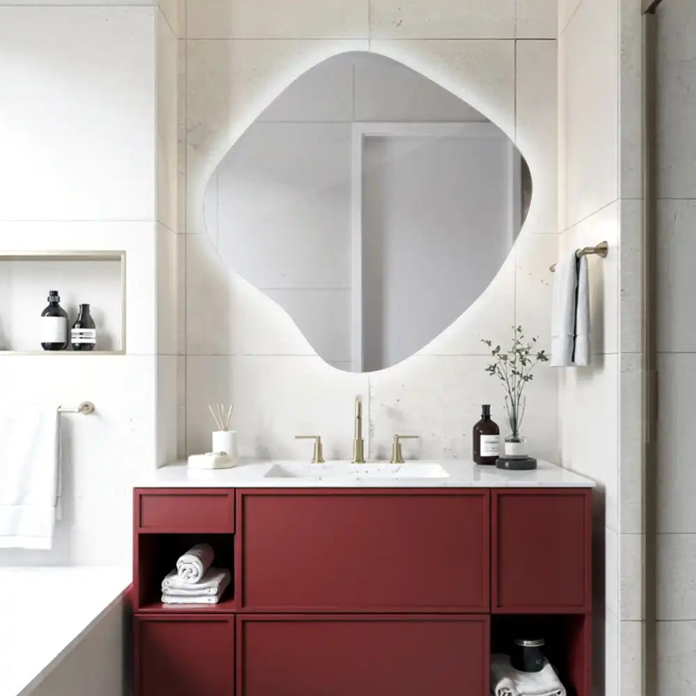 Miroir lumineux de forme organique