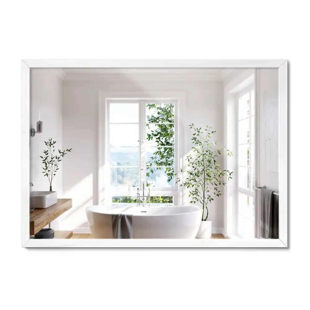 Miroir rectangulaire avec cadre blanc suspendu