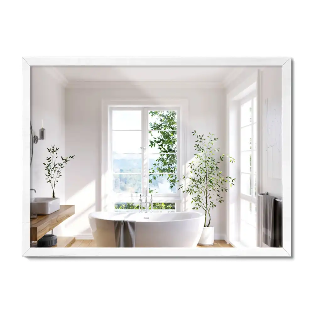 Miroir rectangulaire avec cadre blanc suspendu