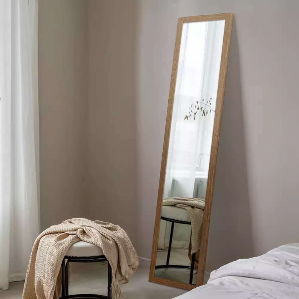 Miroir sur pied pour chambre avec cadre en chêne moderne