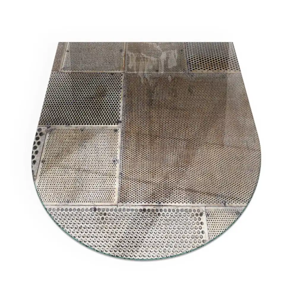 Plaque de sol semi-ovale en verre pour cheminée avec motif de feuille perforée