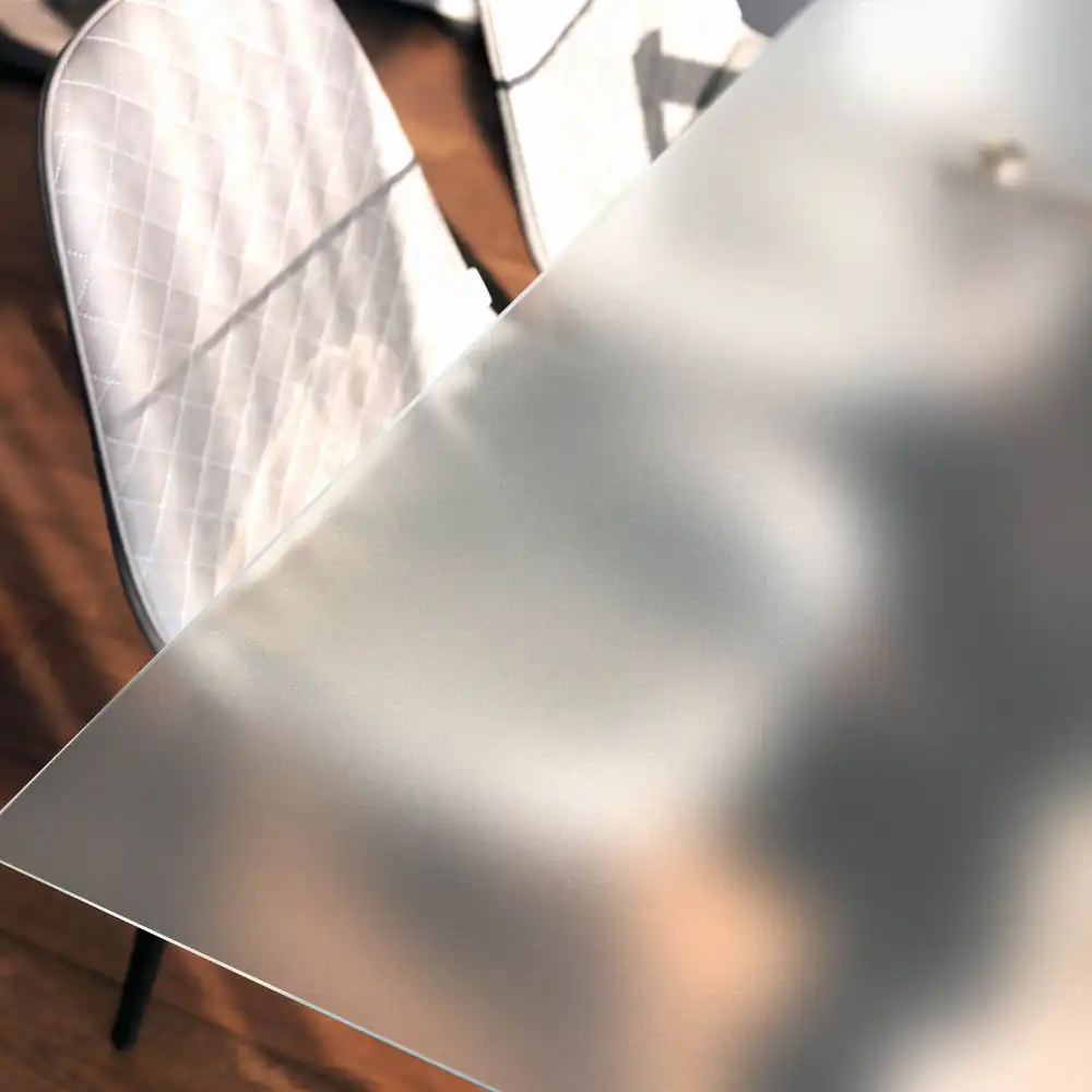 Plateau de table en verre semi-transparent