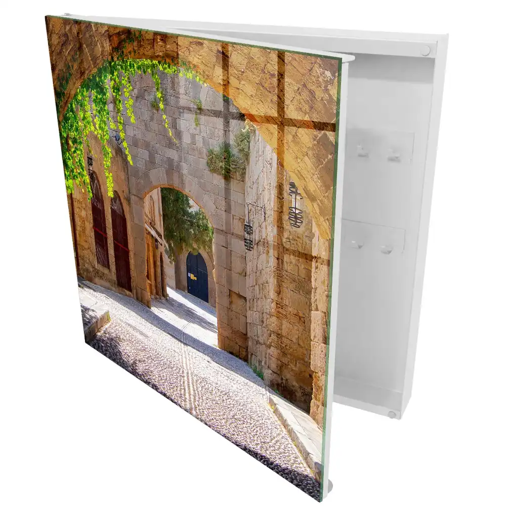 Armoire à clés architecture historique avec de la verdure