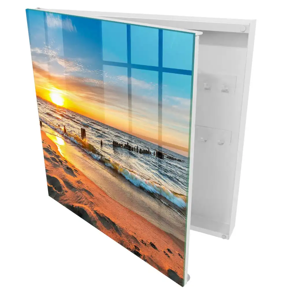 Boîte à clés coucher de soleil sur la mer et la plage