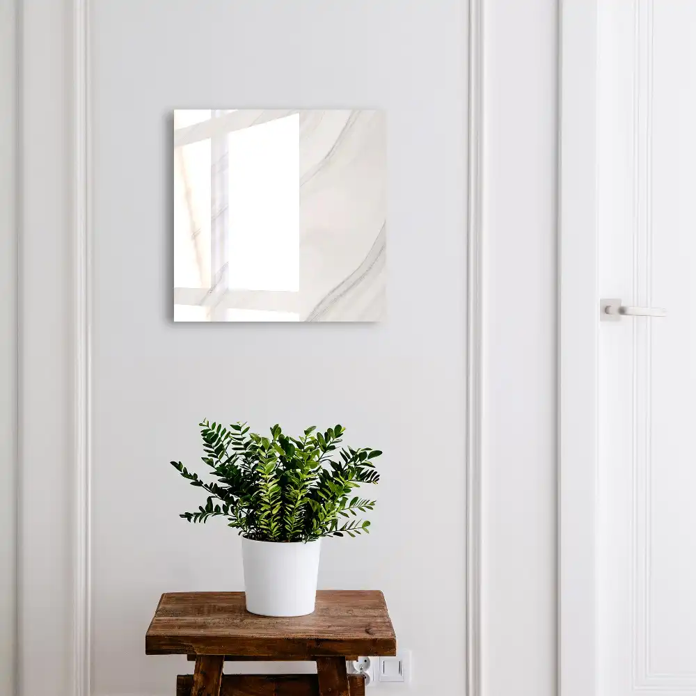 Armoire à clés ondulations et lignes subtiles dans des tons clairs