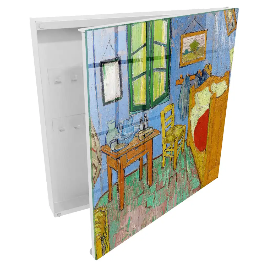 Armoire à clés une chambre avec un lit et des meubles en bois