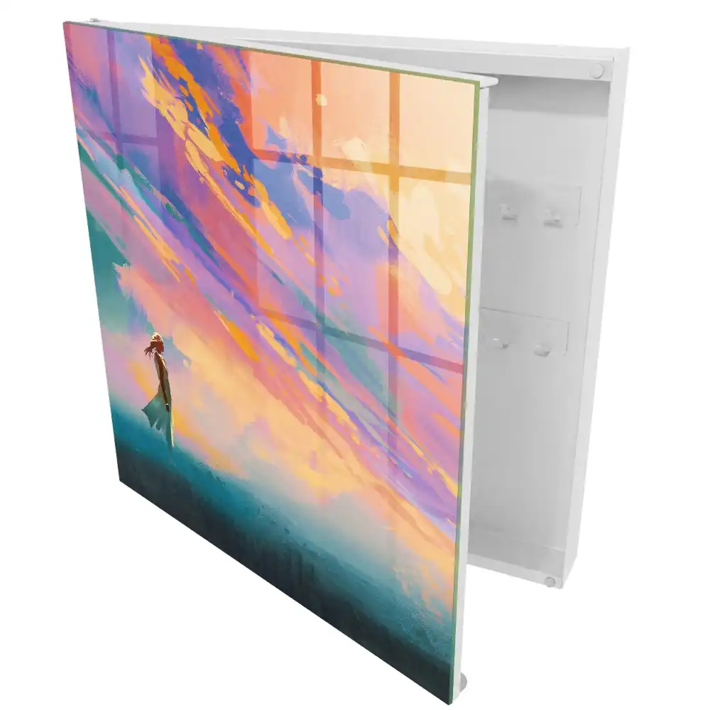 Armoire à clés ciel coloré au-dessus de la figure