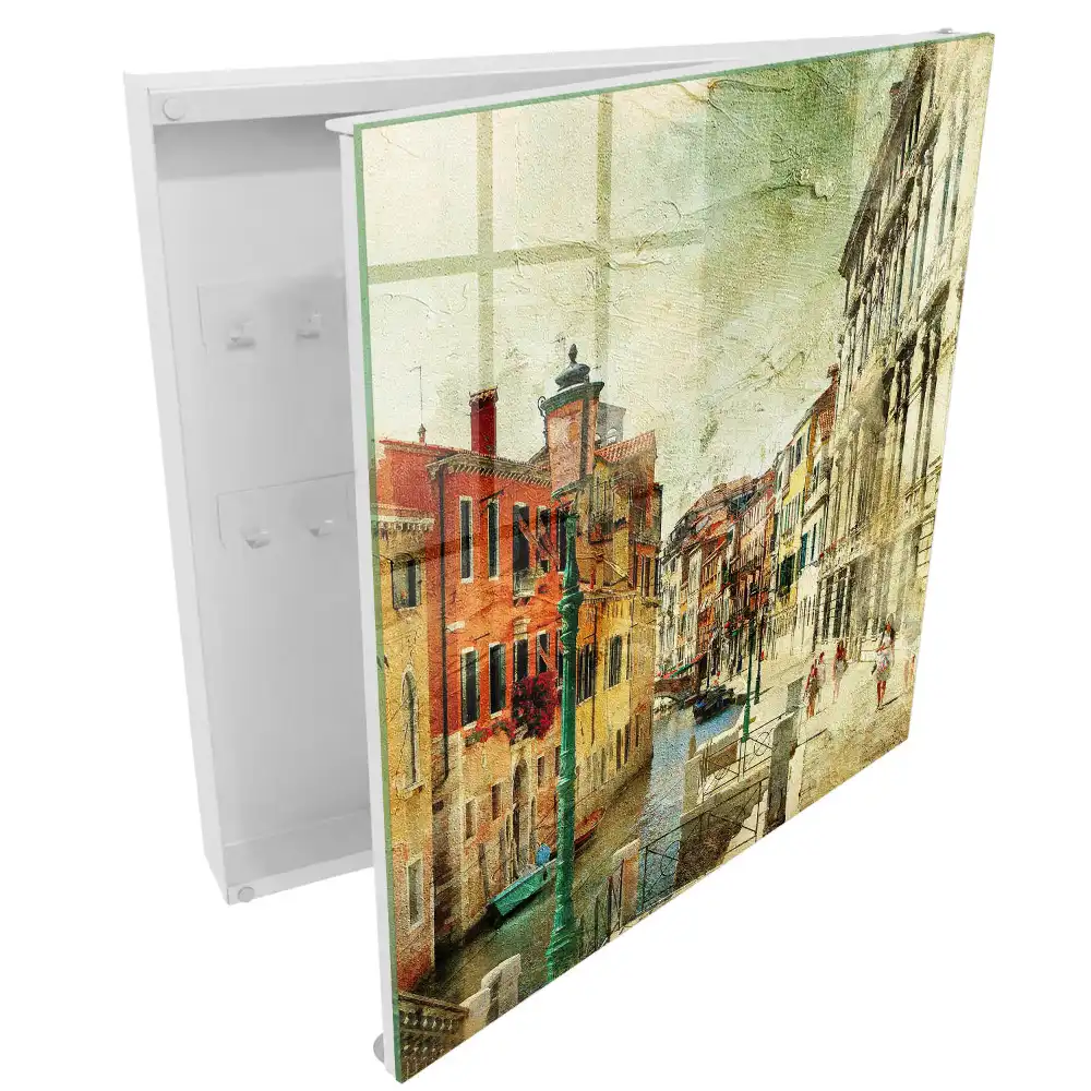 Armoire à clés immeubles colorés au bord du canal