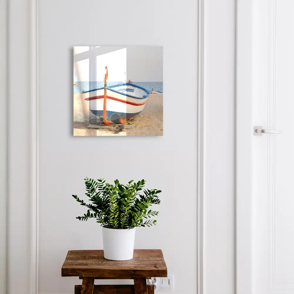 Boîte à clés murale un bateau sur la plage au soleil