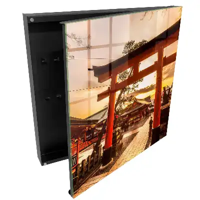 Boîte à clés théorie rouge et coucher de soleil sur la porte