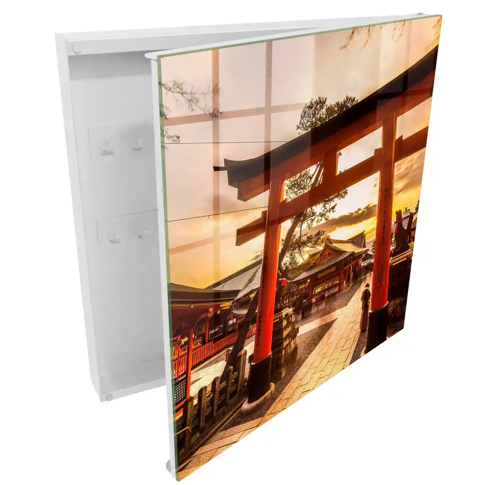 Boîte à clés théorie rouge et coucher de soleil sur la porte
