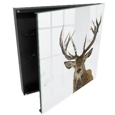 Armoire à clés un cerf dans un paysage hivernal empreint d'harmonie