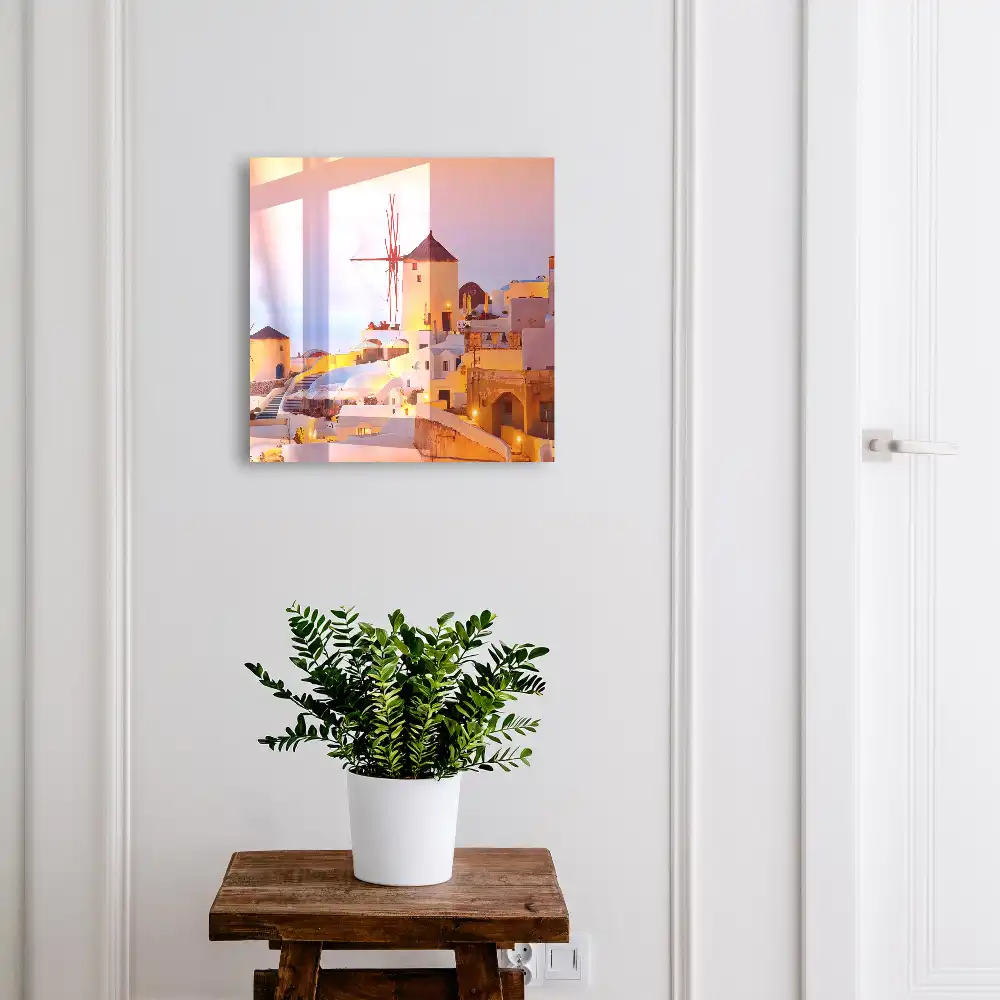 Armoire à clés bâtiments grecs et moulins à vent sous un soleil couchant chaleureux