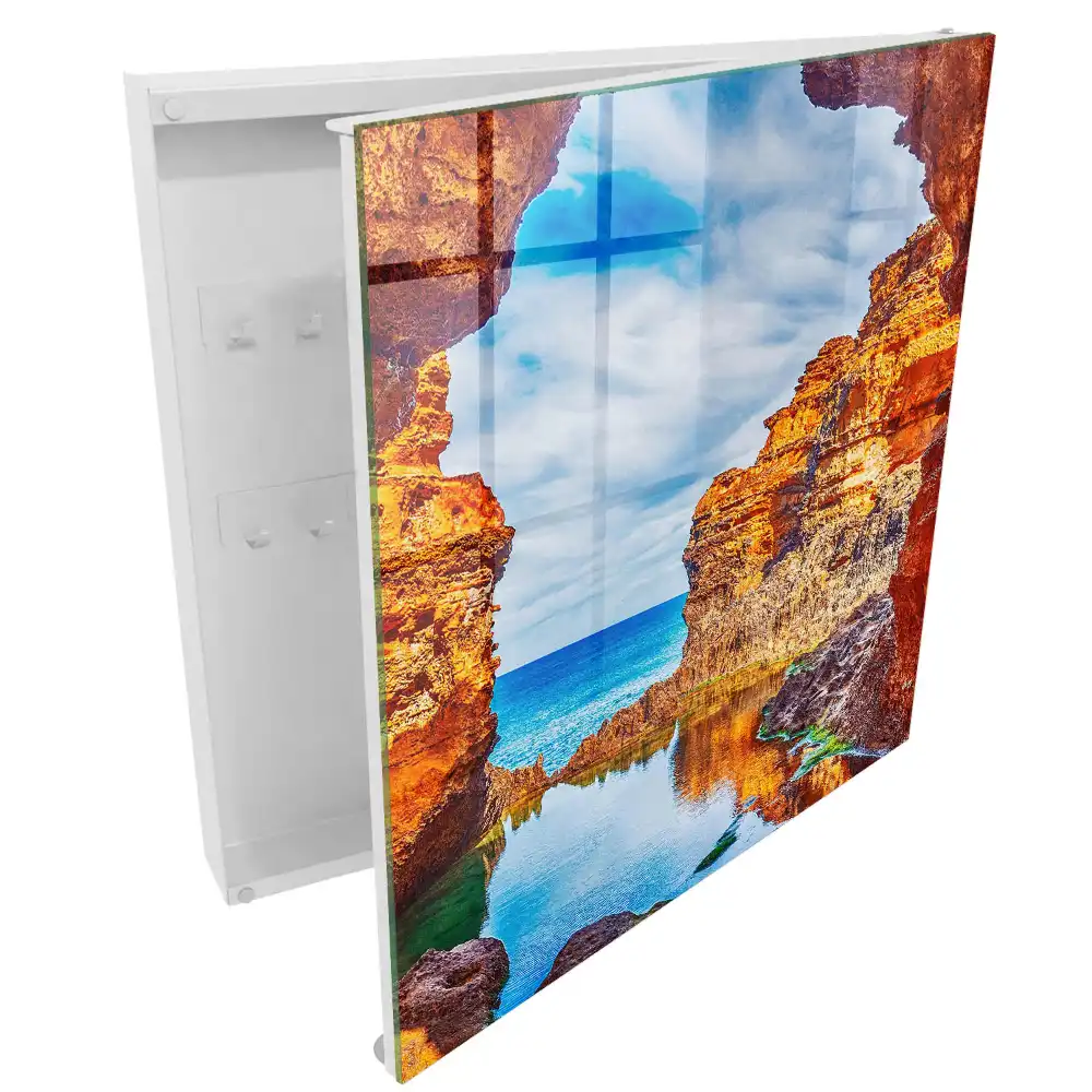 Boîte à clés murale falaises orangées surplombant la mer et le ciel bleus
