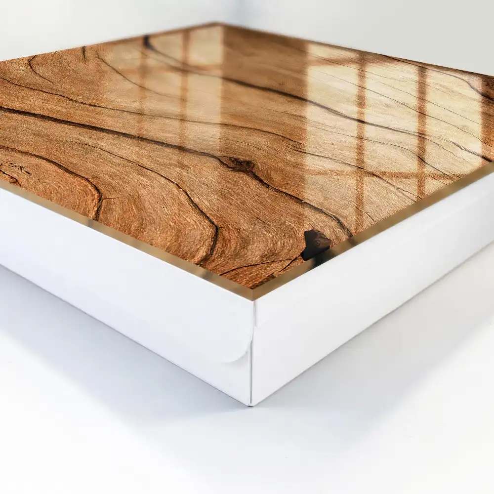 Armoire à clés les lignes ondulées du bois et le confort de la nature